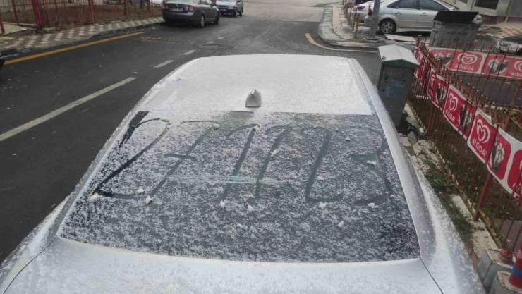 Başkentte kar yağışı başladı