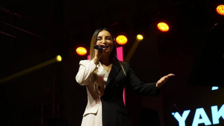 Bayburtlular Aysel Yakupoğlu konseriyle unutulmaz bir gece yaşadılar