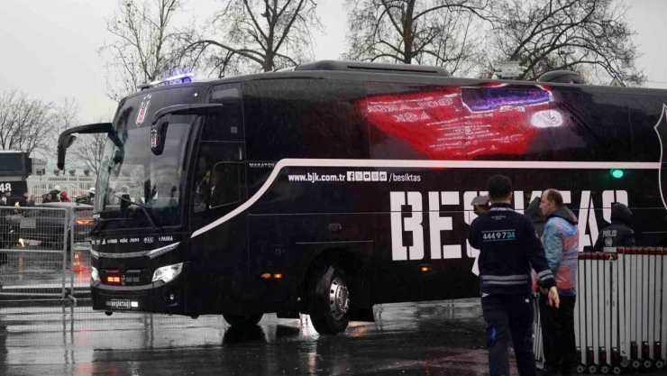 Beşiktaş, Trabzonspor maçı için stada geldi