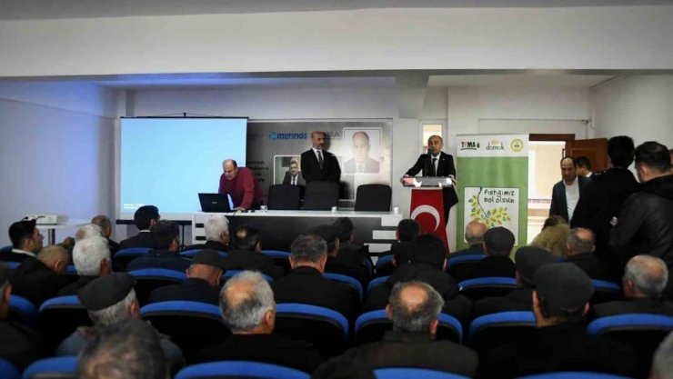 Besni ilçesinde fıstık çalıştayı düzenlendi