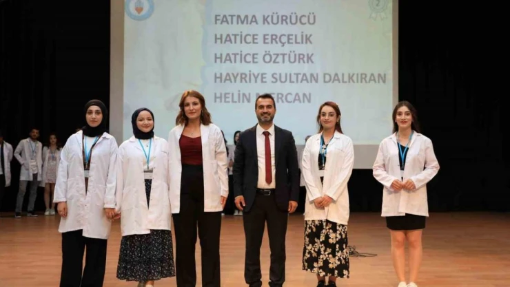 BEÜ'DE beslenme ve diyetetik önlük giyme töreni gerçekleştirildi