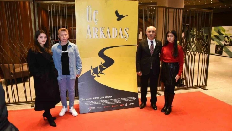 Beyaz perdeye Yenişehir mührü