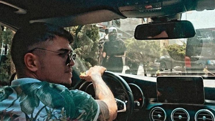 Beylikdüzü'nde silahlı saldırıda hayatını kaybeden gencin cenazesi ailesi tarafından teslim alındı