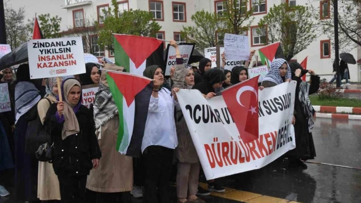 Bitlis Eren Üniversitesi öğrencilerinden, Filistin için 10 günlük oturma eylemi