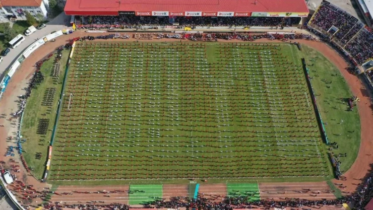 Bolu'da 29 Ekim'de 1923 kişiyle dev gösteri