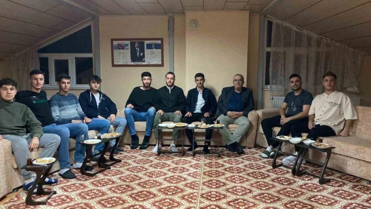 Çameli Belediye Başkanı Arslan gençlerle buluştu