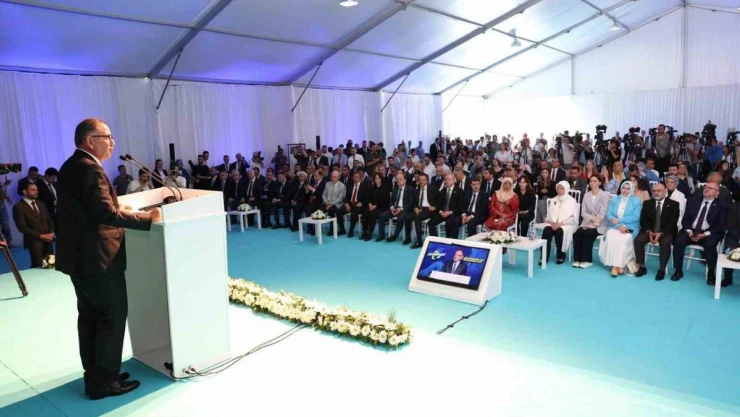 Çevre, Şehircilik ve İklim Değişikliği Bakanı Özhaseki: 'Yazılımını kendi yaptığımız Depozito Yönetim Sistemi ile insanlar çöp olarak gördükleri her şişe ve atığın geri dönüşümünü telefonlarında hesaplarına yatmış olarak bulacaklar ve bu çöpler tabiata at