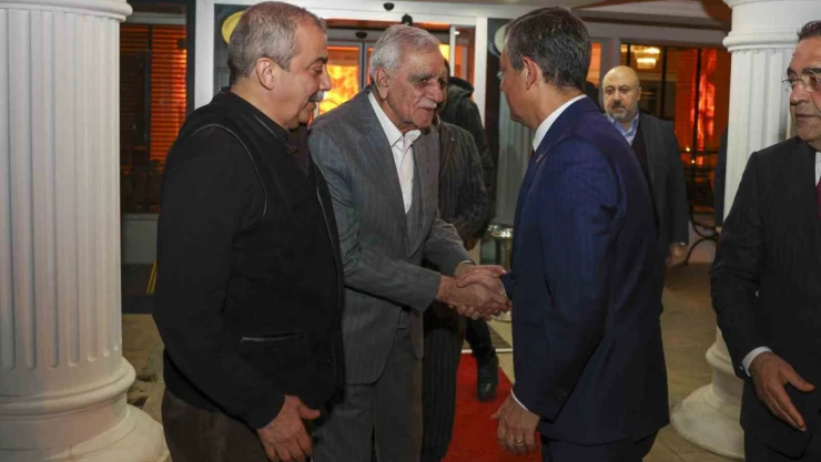 CHP Genel Başkanı Özgür Özel, Ahmet Türk'ü ziyaret etti
