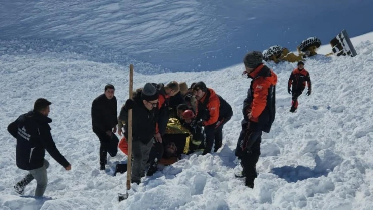 Çığ altında kalan operatör çektiği video ile uyarmıştı