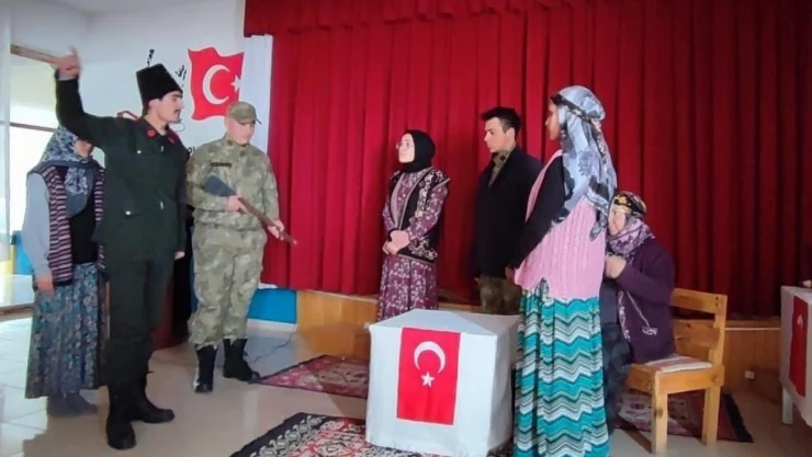 Çıldır İmam Hatip Lisesinden Şehitler İçin Anma Programı