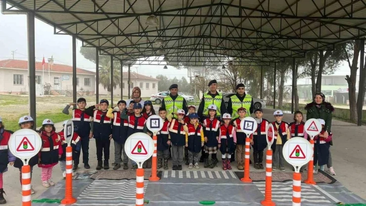 Çine'de öğrencilere trafik eğitimi