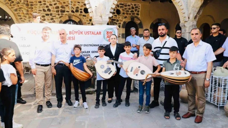 Cizre'de 'Küçük Yürekler, Büyük Ustalar Projesi' hayata geçirildi