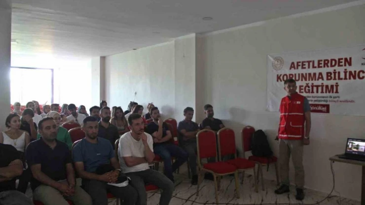 Cizre'de öğretmenlere afet bilinci eğitimi