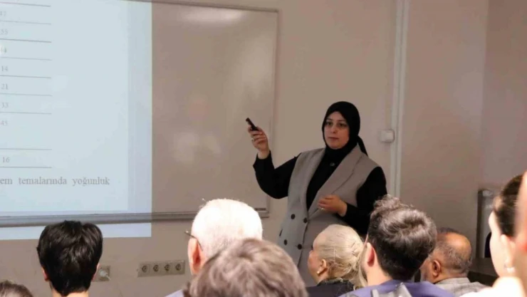 Çocuklarla iletişim kurmak için resim çizdirin