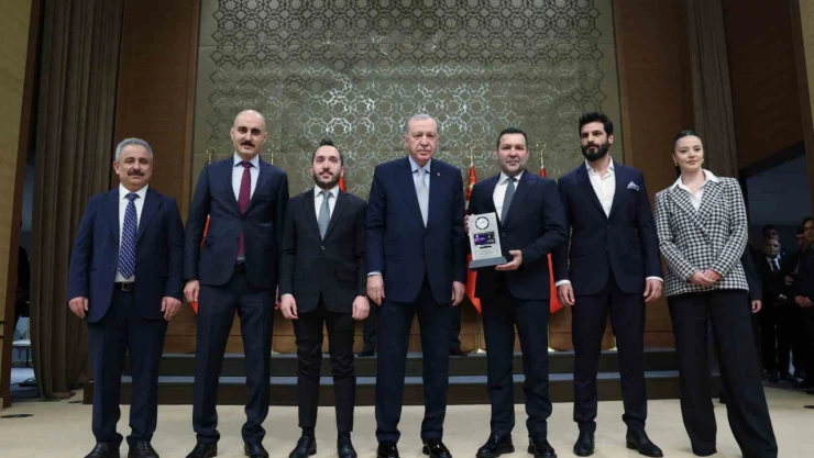 Cumhurbaşkanı Erdoğan: 'Milleti provoke eden, halkı galeyana getiren, insanımıza hakaret eden gazeteci olmaz'