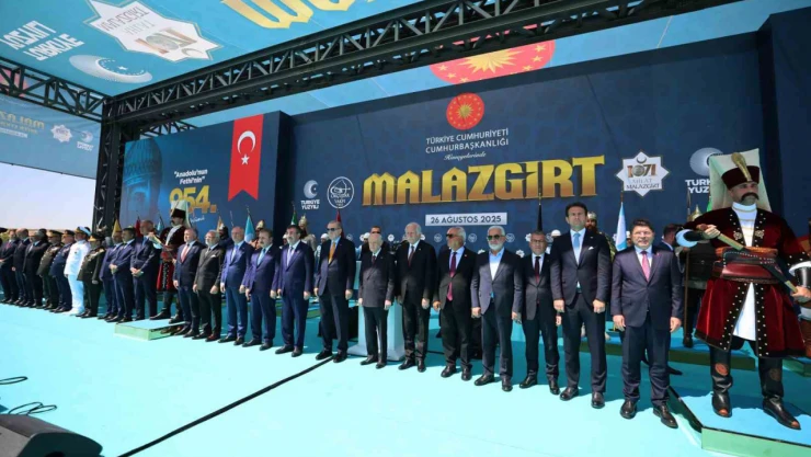 Cumhurbaşkanı Erdoğan: 'Yönünü Ankara'ya ve Şam'a dönenler kazanacak'