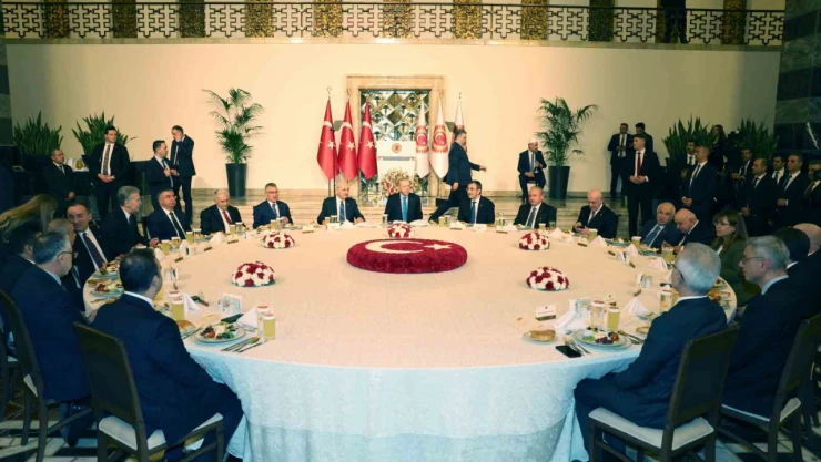 Cumhurbaşkanı Erdoğan'dan siyasi partilere, milletvekillerine çağrı: 'Türkiye düşmanlarını bir kez daha hüsrana uğratalım'