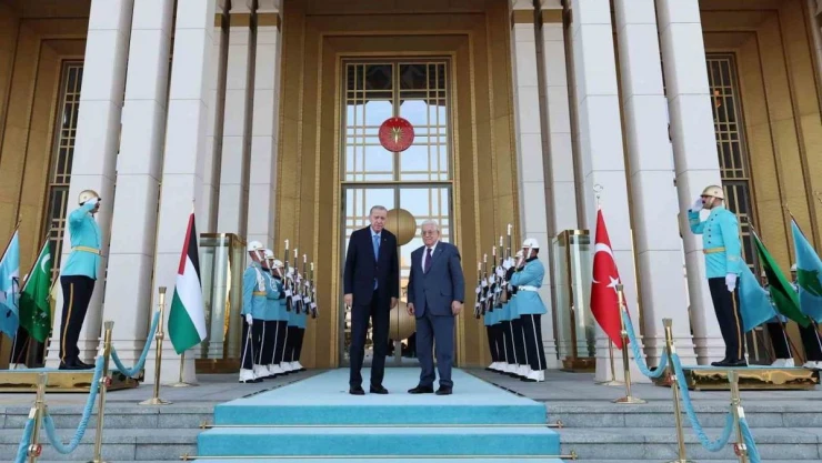 Cumhurbaşkanı Erdoğan, Filistin Devlet Başkanı Abbas ile bir araya geldi