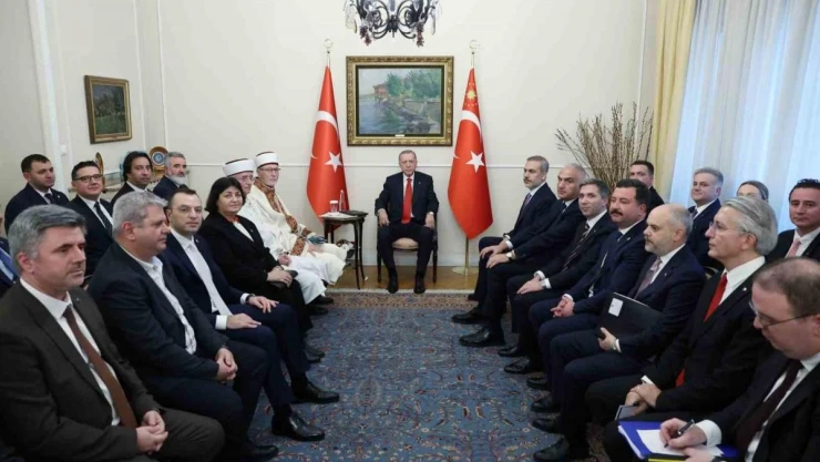 Cumhurbaşkanı Erdoğan Türkiye'nin Atina Büyükelçiliği'ni ziyaret etti