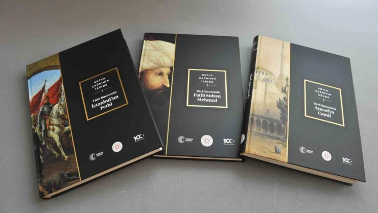 Cumhurbaşkanlığı İletişim Başkanlığından İstanbul'un fethinin 571. yıl dönümüne özel 3 ciltlik eser