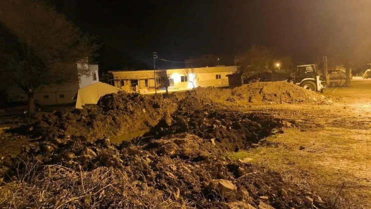 Define aramak için 700 km yol gidip kaçak kazı yaparken yakalandılar