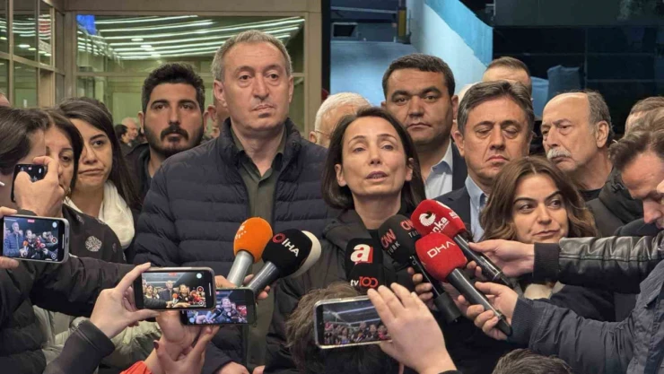 DEM Parti Eş Genel Başkanları, Sırrı Süreyya Önder'e hastanede ziyarette bulundu