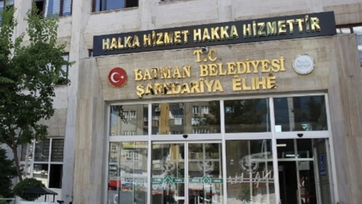 DEM Parti yönetimi döneminde Batman Belediyesine alınan 192 kişinin iş akdi feshedildi