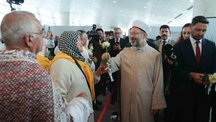 Diyanet İşleri Başkanı Erbaş, 'Mekke Yolu' projesini yerinde ziyaret etti