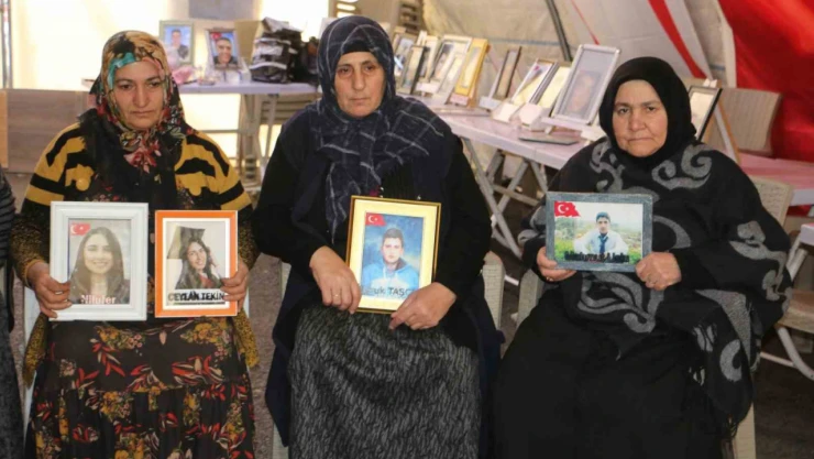 Diyarbakır annelerinden 'terörsüz Türkiye' çağrısı