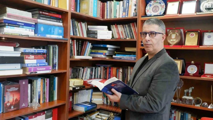 Doç.Dr. Eğilmez: 'Hiç kimse kardeşliğimizi bozamaz'