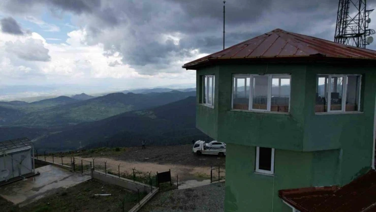 Duman avcıları 2 bin rakımda yangın nöbetinde