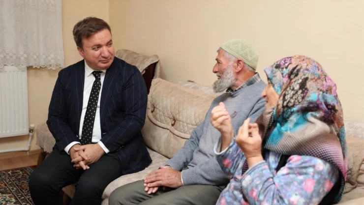 Dünya Yaşlılar Günü çerçevesinde 50 aile ziyaret edildi