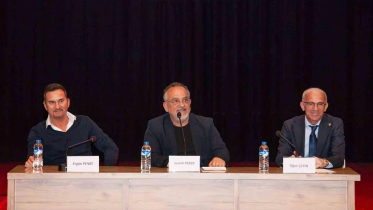 EBYÜ'de 'Futbolun Efsaneleri Konuşuyor' paneli düzenlendi