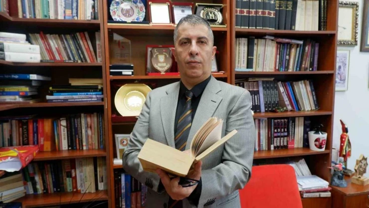 Eğilmez, hazırladığımız albümde : 'Çocuk katili İsrail'in katliamları anlatıldı'