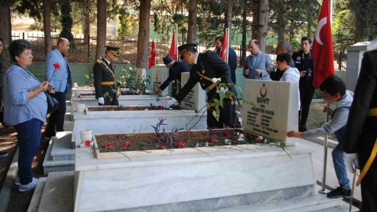 Eğirdir'de şehit kabirleri ziyaret edildi