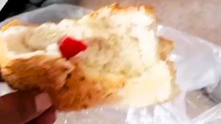 Ekmekten plastik çıktı