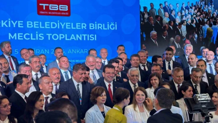 Ekrem İmamoğlu TBB Başkanı seçildi