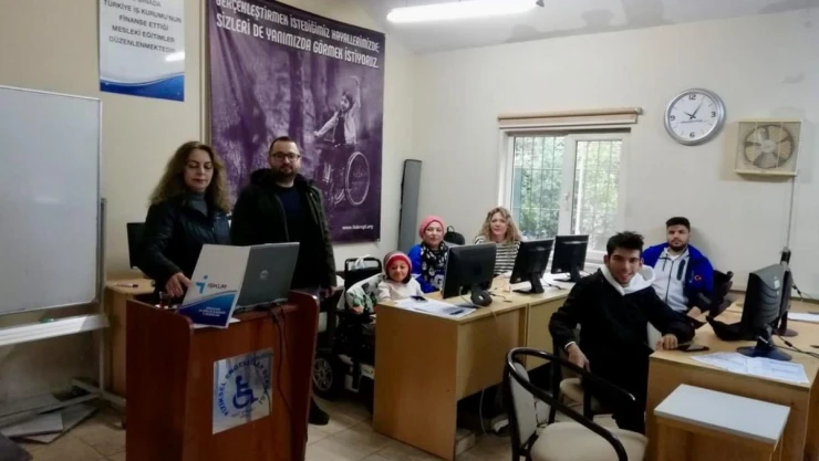 Engelli derneklerine bilgilendirme yaptılar