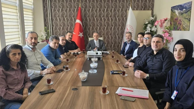 Erzincan'daki eczacılarla istişare toplantısı düzenlendi