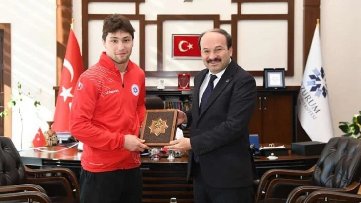 ETÜ'lü Muhammed Ali Olimpiyat vizesi aldı