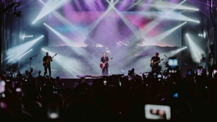 Fatma Turgut Erzurum'da hayranıyla buluştu