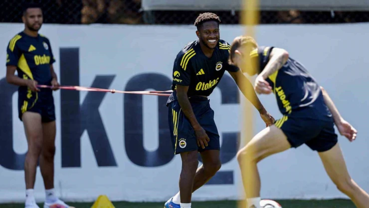Fenerbahçe, günün ilk antrenmanını yaptı