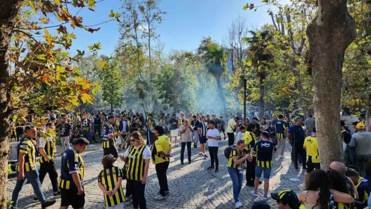 Fenerbahçe taraftarından Trabzonspor maçına yoğun ilgi