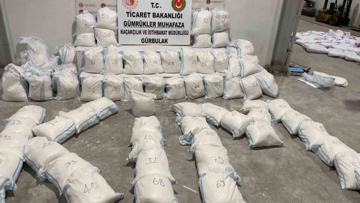 Gürbulak Gümrük Kapısı'nda 2.2 ton metanfetamin ele geçirildi