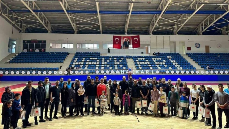 Hakkari'de masa tenisi turnuvası düzenledi