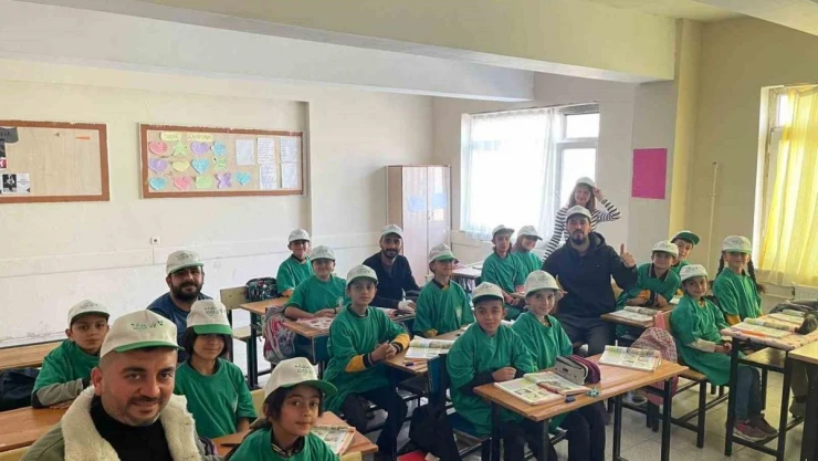 Hakkari'deki okullarda çevre bilinci eğitimleri sürüyor
