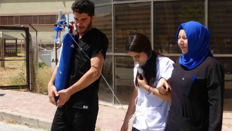 Hastanede gerçeği aratmayan deprem tatbikatı