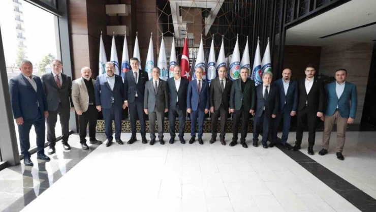 Hekim milletvekillerinden Sağlık-Sen'e ziyaret