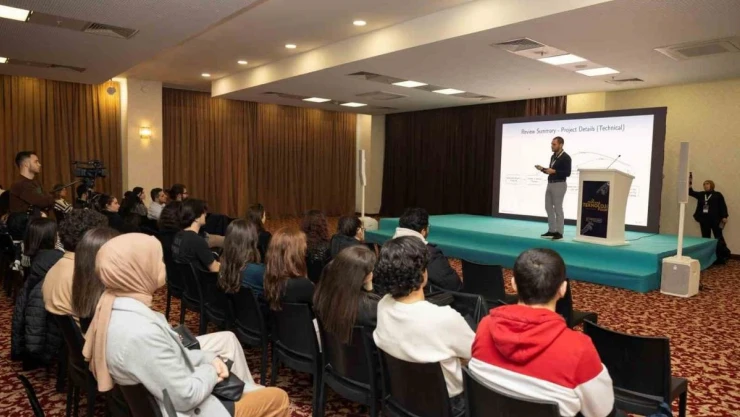 Hepsiburada, 6. Verimlilik ve Teknoloji Fuarı'nda gençlere yapay zeka eğitimi verdi