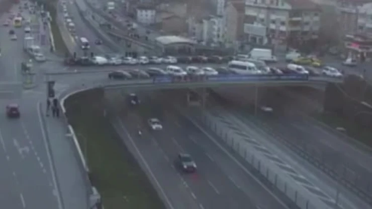 İBB'deki 'terör' ve 'yolsuzluk' soruşturması: 48 tutuklama